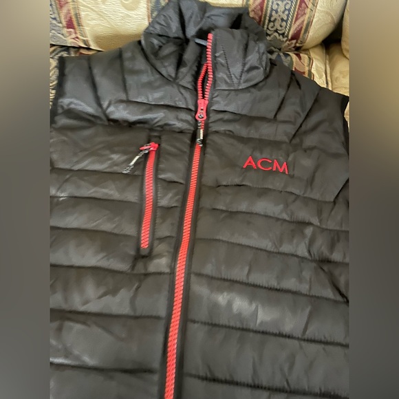 Stormtech performance ladies vest. Red and black - Picture 2 of 11